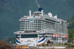 Cruise ship Iona